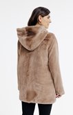Manteau en fausse fourrure à capuche