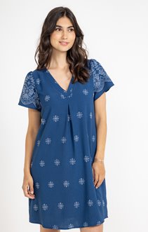 Robe brodée