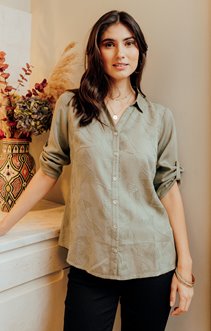 Chemise unie avec broderie