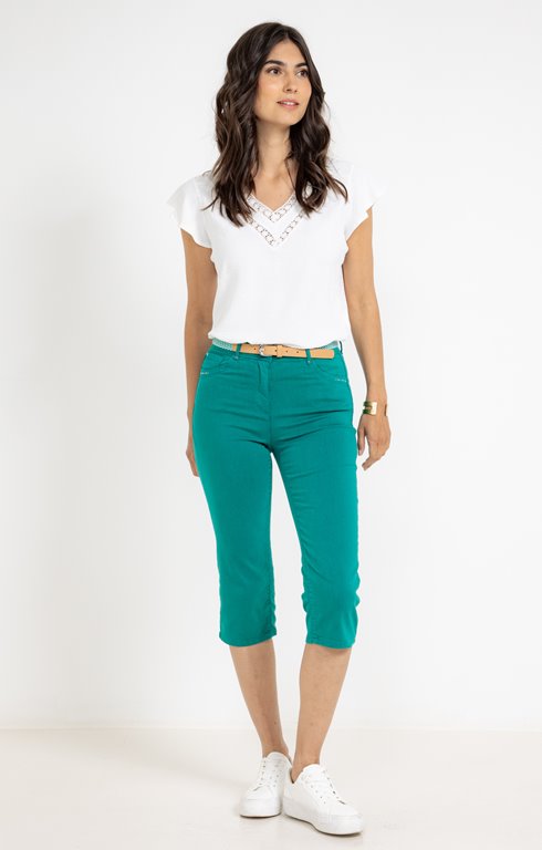 Pantalon coupe corsaire sous les genoux