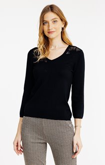 Pull broderies et strass