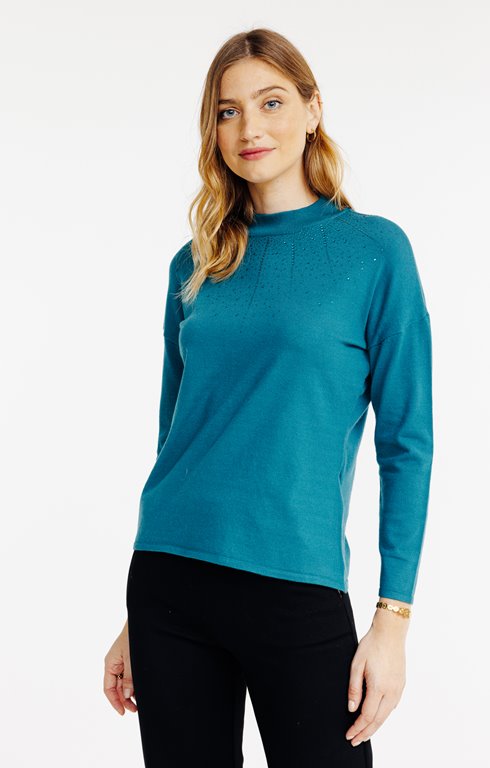 Pull avec pluie de strass