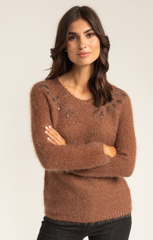PULL MANCHES LONGUES COL ROND BRODERIES