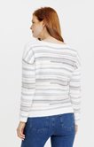 Pull avec jeu de rayures