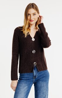 Pull avec fausse fermeture boutonnée