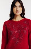 Pull en maille fluffy et broderies