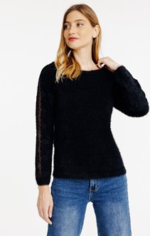 Pull avec détail dentelle
