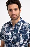 Chemise regular à motifs imprimés