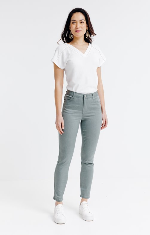 Pantacourt avec boutons fantaisies