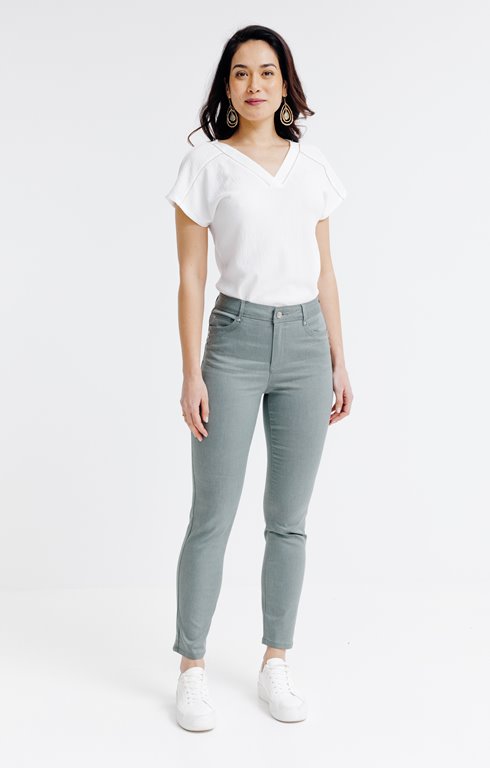 Pantacourt avec boutons fantaisies