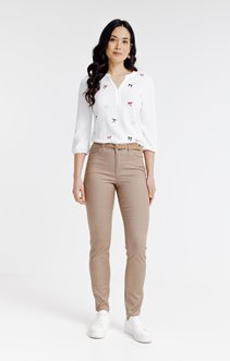 Pantacourt avec broderies