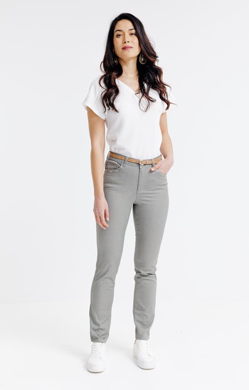 Pantacourt avec broderies