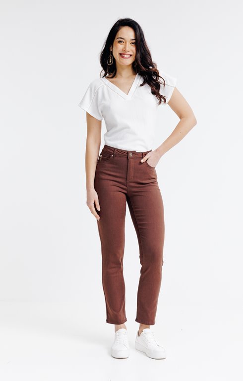 Pantacourt contenant du modal