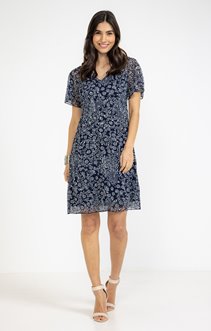 Robe plissée avec noeud dans le dos