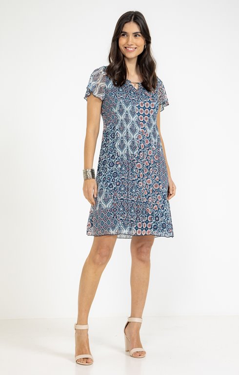 Robe plissée imprimée avec bijou