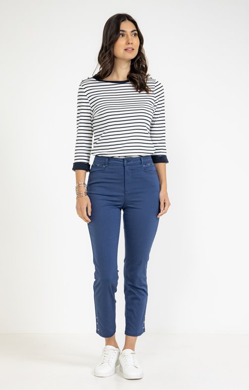 Pantacourt coton brodé et snap en bas