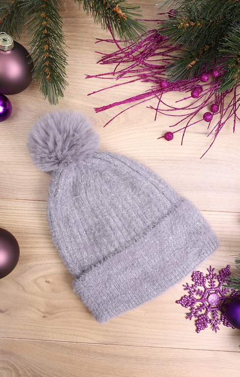 Bonnet avec pompon