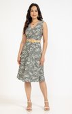 Robe en maille avec ceinture rafia
