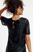 Robe droite à sequins