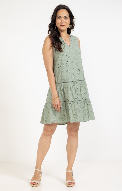 Robe en broderie anglaise