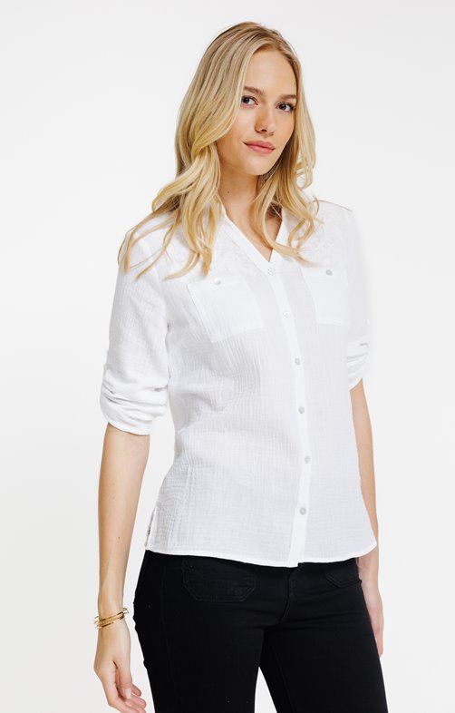 Chemise en gaze de coton brodée