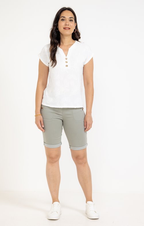 Short avec bouton pont