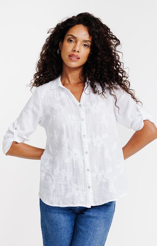 Chemise en lin brodé