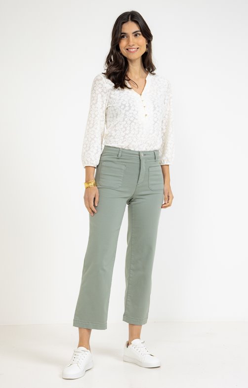 Pantalon crop poches plaquées devant 