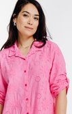 Chemise unie brodée