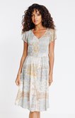 Robe avec découpe