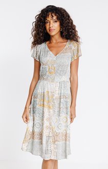Robe avec découpe