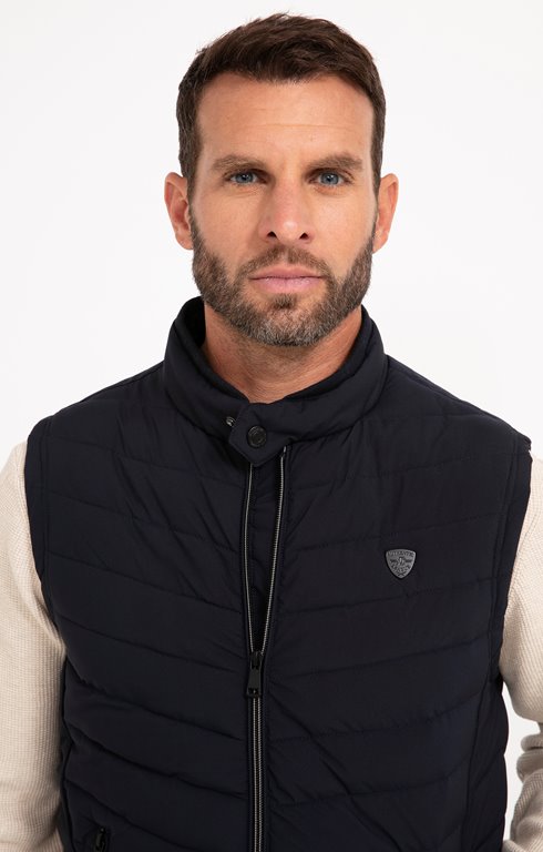 Gilet Sans Manches Summer 69 99€ Armand Thiery