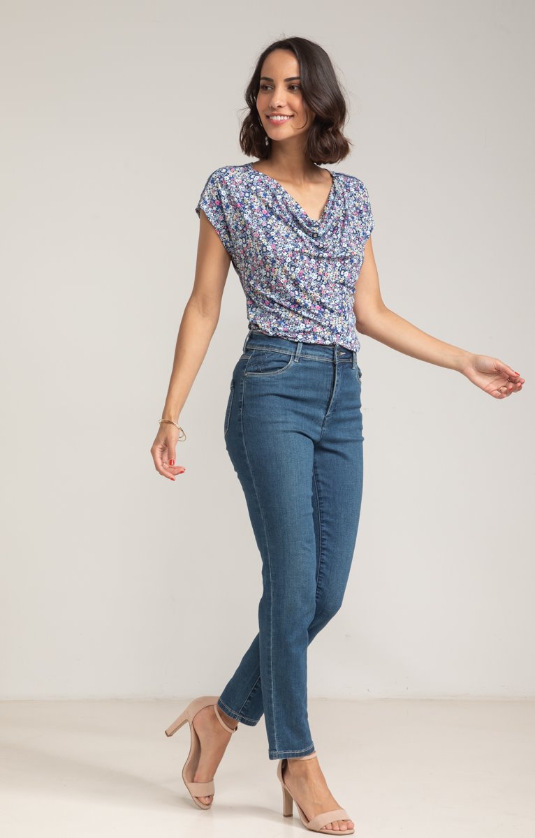 TEE SHIRT COL BENITIER 35,95€ Armand Thiery