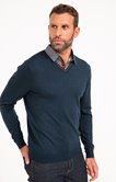 Pull uni col V avec chemise