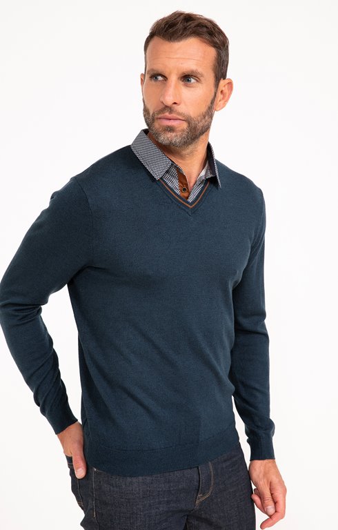 Pull col V avec chemise Lup