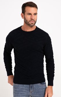 Pull uni tricotage fantaisie