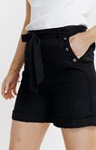 Short à revers avec ceinture à nouer