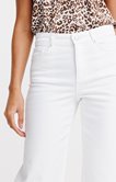 Jean court coupe large