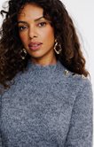 Robe pull avec boutons fantaisie