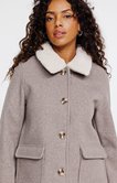 Manteau avec col sherpa amovible
