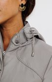 Imperméable à capuche