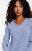 Pull détails bords festonnés