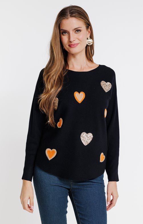 Pull avec coeurs brodés