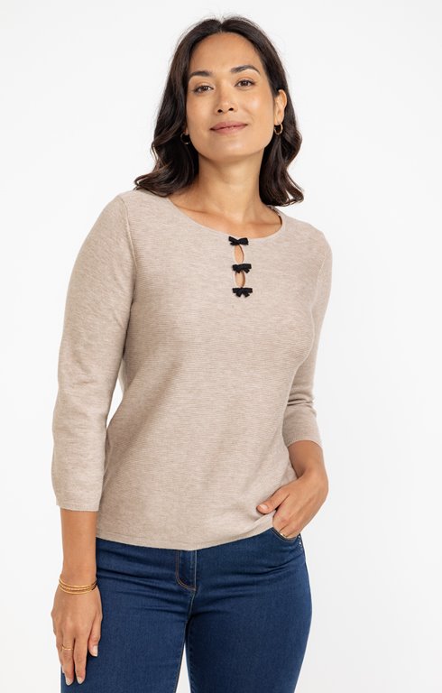 Pull détails noeuds sur le devant