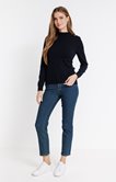 Pull avec détails contrastés