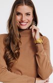 Pull avec détails contrastés