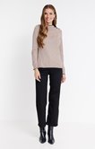 Pull avec détails contrastés