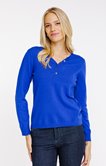 Pull avec boutons au col