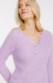 Pull avec boutons fantaisie