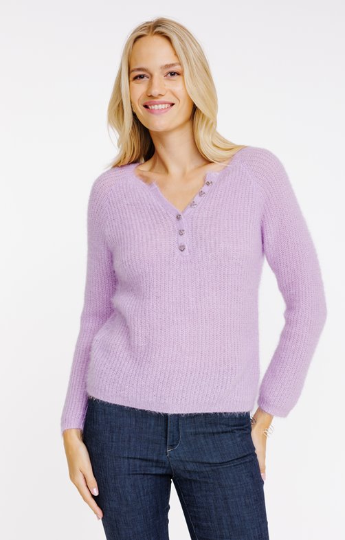 Pull avec boutons fantaisie